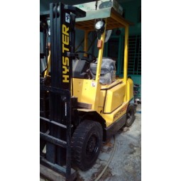 Xe nâng dầu Hyster 2,5T  (2)